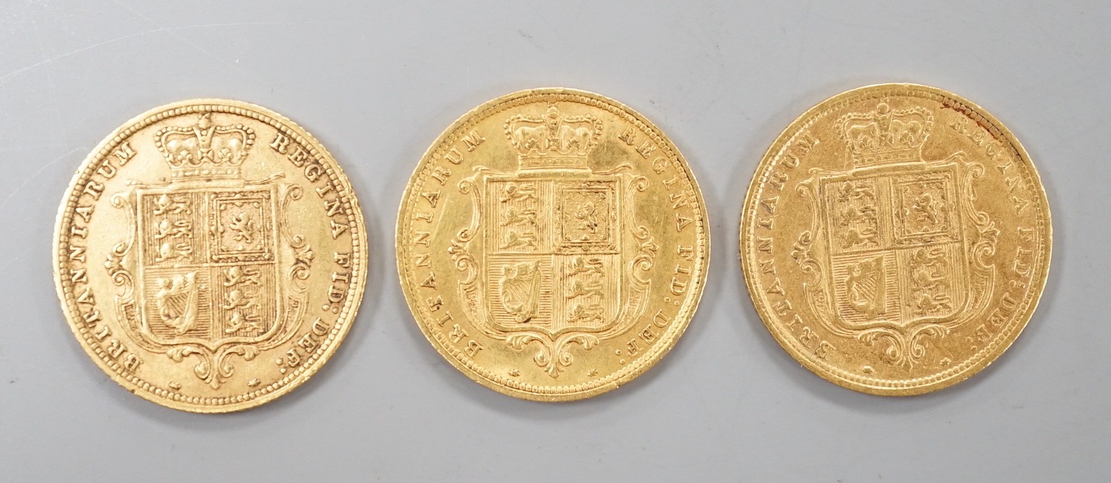 Three Victorian 1885 gold half sovereigns